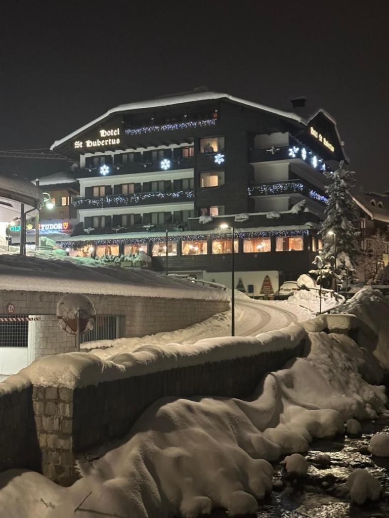 Hotel Garni St. Hubertus Madonna Zewnętrze zdjęcie