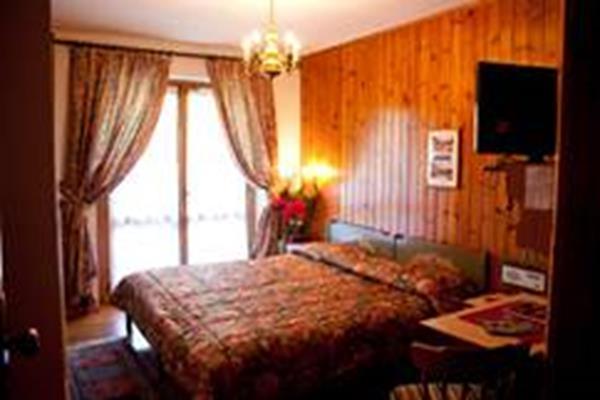 Hotel Garni St. Hubertus Madonna Zewnętrze zdjęcie